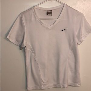 Nike fit dry shirt 👚✨